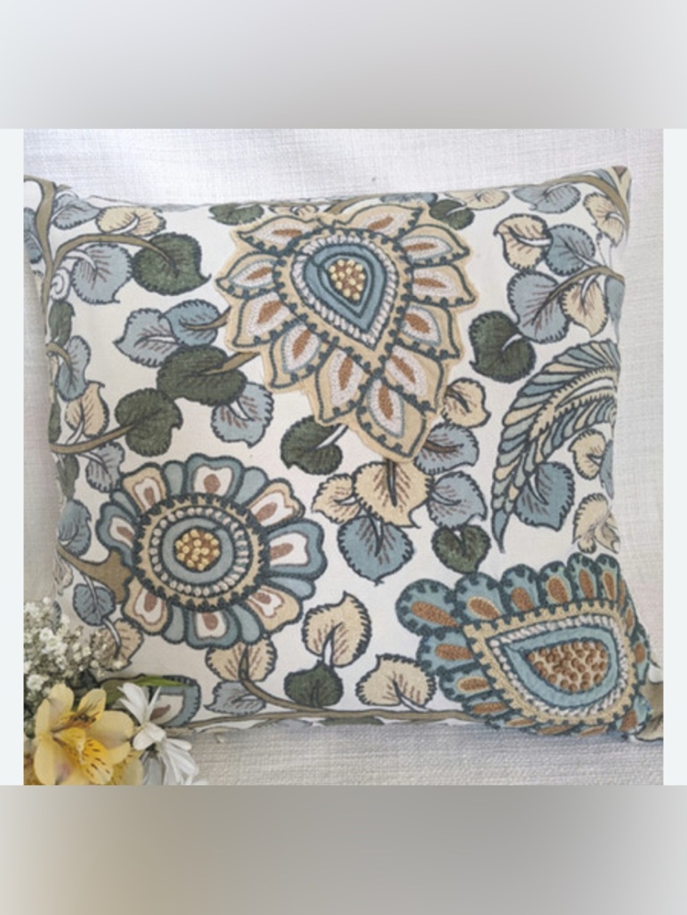 Pottery Barn 2x Crewel cushion covers cotton 20 x 20” pillows set of 2 - Picture 2 of 5